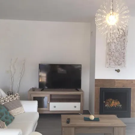 Santa Ana Villa *